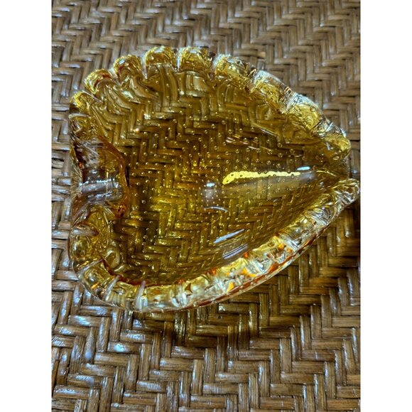 Vintage Amber Murano Bullicant Glass Heart-Shaped Ashtray Controlled Bubble - Picture 2 of 10